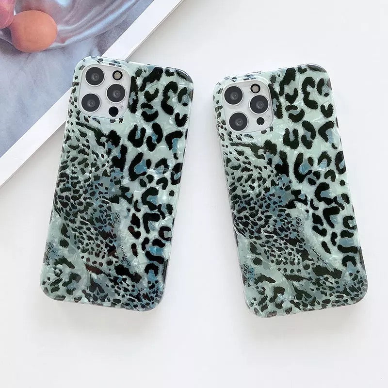 Combo Premium Green Leopard Case With Airpods Case
