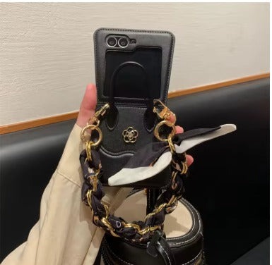 Midnight Flower Chain Flip Case