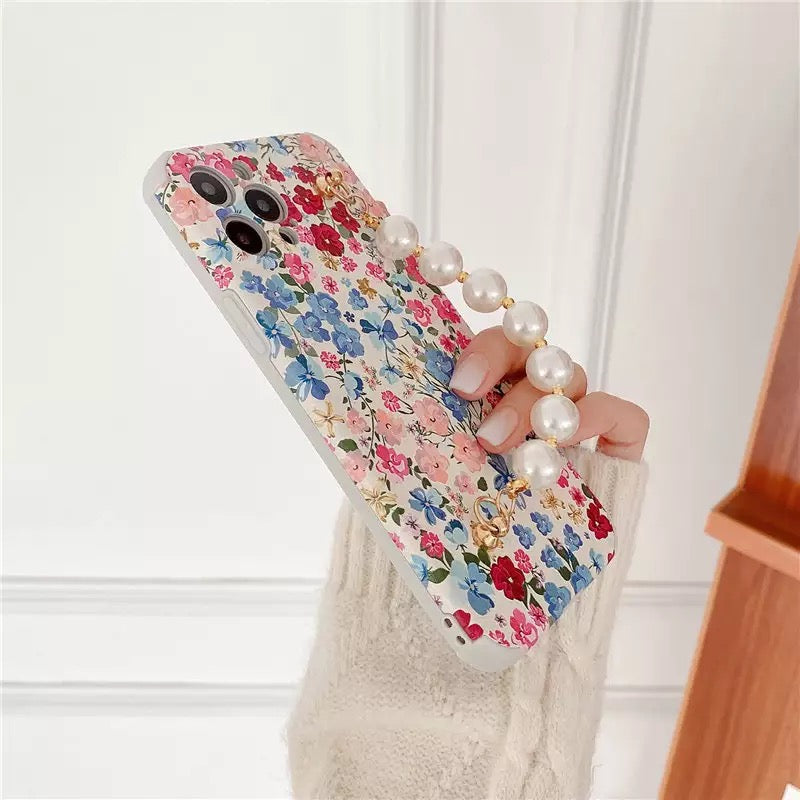 Luxury Cheerful Flower Pearl Case