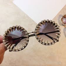 Round Stone Nail Sunglasses